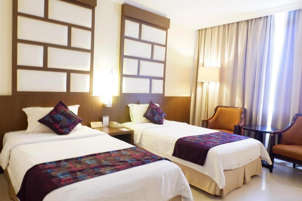 Kedaton Hotel Bandung Extérieur photo