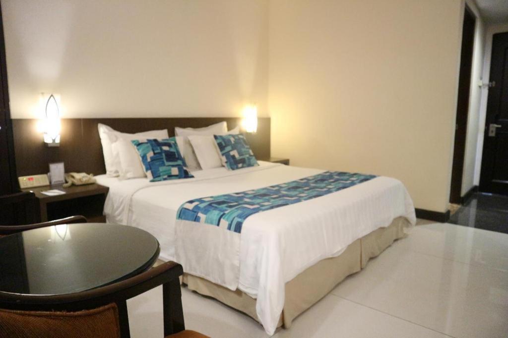 Kedaton Hotel Bandung Extérieur photo