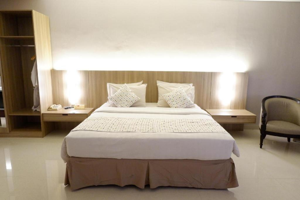 Kedaton Hotel Bandung Extérieur photo