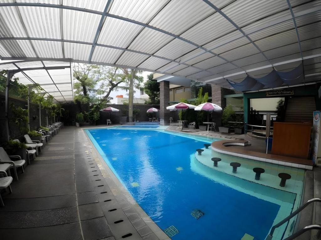Kedaton Hotel Bandung Extérieur photo