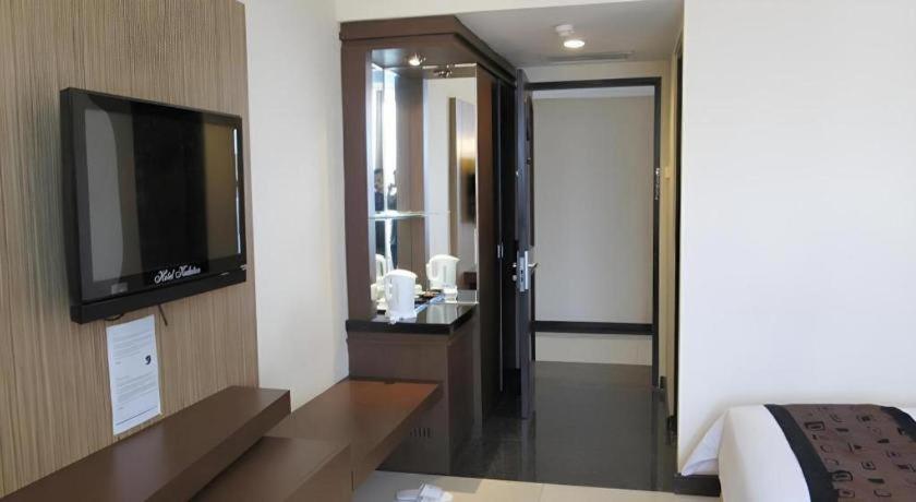 Kedaton Hotel Bandung Extérieur photo